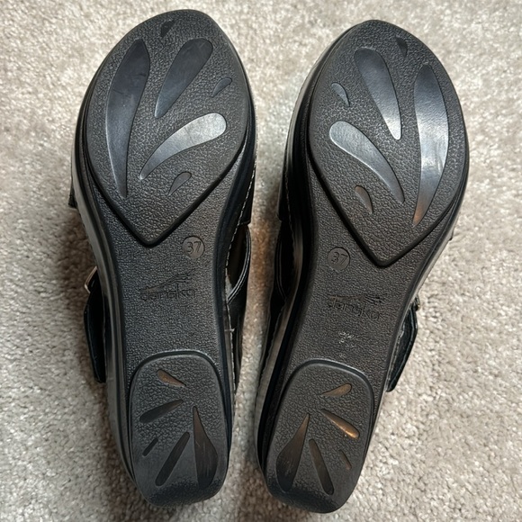 Dansko Buckle Cross Strap Black Leather Wedge Platform Sandal EU 36 US 6.5 - 7 - Picture 7 of 10